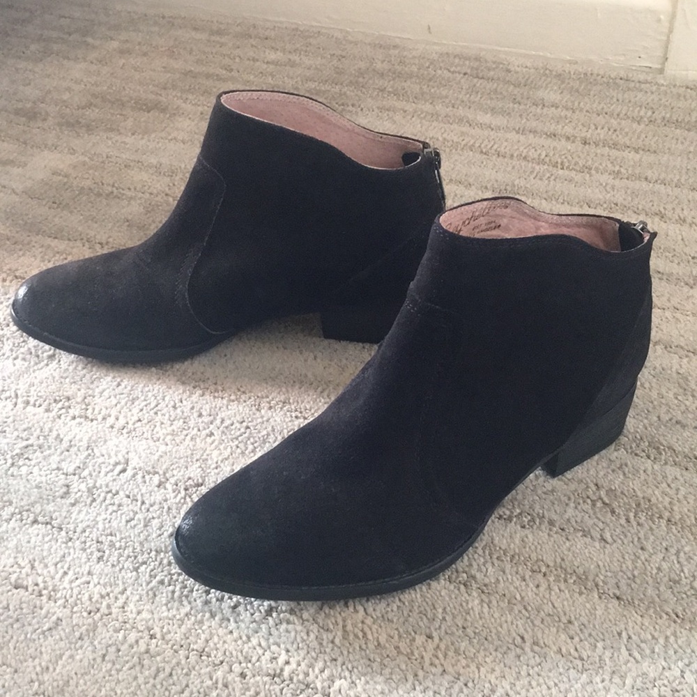 Seychelles Black Suede Booties